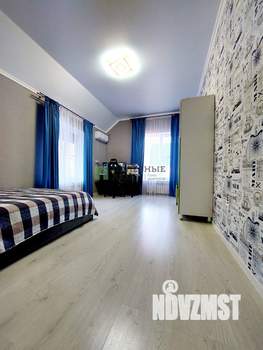 Дом 222м&sup2;, 3-этажный, участок 6 сот.  