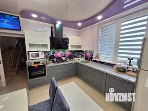 Дом 213м&sup2;, 3-этажный, участок 6 сот.  