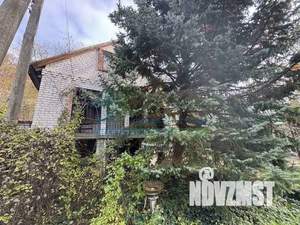 Дом 100м&sup2;, 3-этажный, участок 8 сот.  