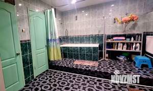 Дом 242м&sup2;, 2-этажный, участок 6 сот.  