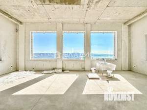 Дом 479м&sup2;, 3-этажный, участок 5 сот.  