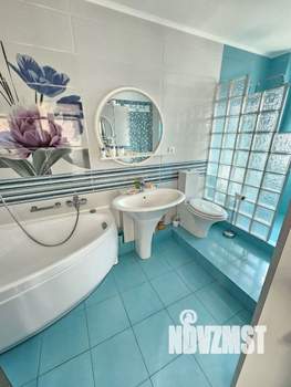 Дом 275м&sup2;, 2-этажный, участок 6 сот.  