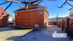 Дом 200м², 3-этажный, участок 8 сот.  