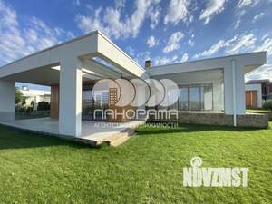 Дом 211м&sup2;, 2-этажный, участок 10 сот.  