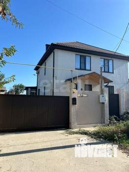 Дом 261м&sup2;, 3-этажный, участок 8 сот.  