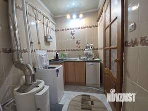 Дом 160м&sup2;, 2-этажный, участок 7 сот.  