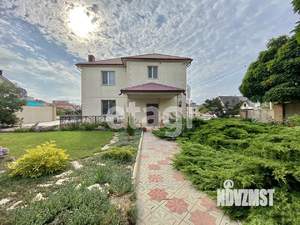 Дом 297м&sup2;, 3-этажный, участок 10 сот.  