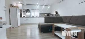 Дом 100м&sup2;, 2-этажный, участок 3 сот.  