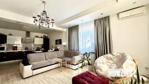 Дом 210м&sup2;, 2-этажный, участок 5 сот.  