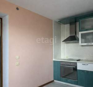 Дом 185м&sup2;, 3-этажный, участок 4 сот.  