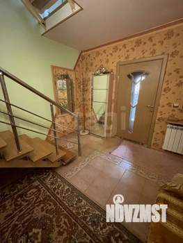 Дом 275м&sup2;, 3-этажный, участок 8 сот.  