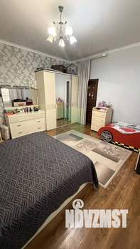 Дом 293м&sup2;, 2-этажный, участок 8 сот.  