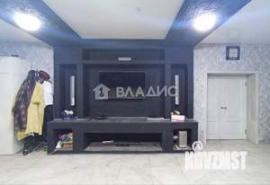 Дом 720м², 2-этажный, участок 10 сот.  