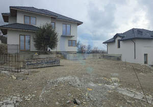 Дом 410м&sup2;, 3-этажный, участок 8 сот.  