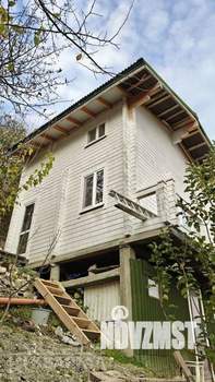 Дом 42м&sup2;, 2-этажный, участок 4 сот.  