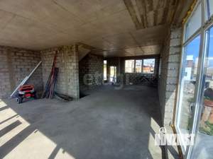 Дом 206м&sup2;, 2-этажный, участок 4 сот.  