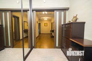 Дом 350м², 2-этажный, участок 6 сот.  