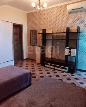 Дом 226м&sup2;, 3-этажный, участок 6 сот.  