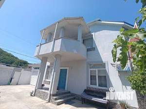 Дом 205м&sup2;, 2-этажный, участок 5 сот.  