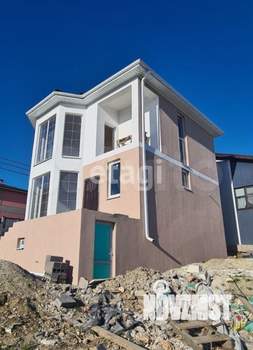 Дом 94м&sup2;, 2-этажный, участок 3 сот.  