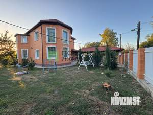 Дом 273м², 2-этажный, участок 10 сот.  