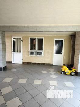 Дом 187м&sup2;, 2-этажный, участок 3 сот.  