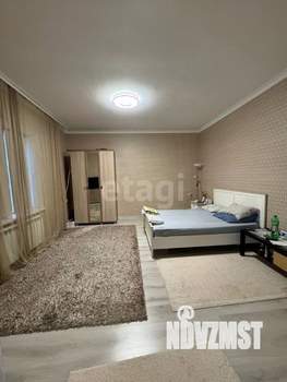 Дом 220м², 2-этажный, участок 18 сот.  