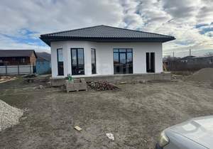 Дом 100м&sup2;, 1-этажный, участок 5 сот.  