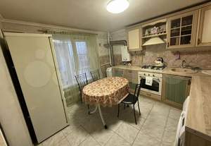 Дом 200м&sup2;, 2-этажный, участок 4 сот.  