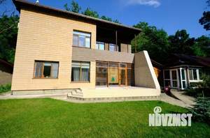 Дом 183м&sup2;, 2-этажный, участок 15 сот.  