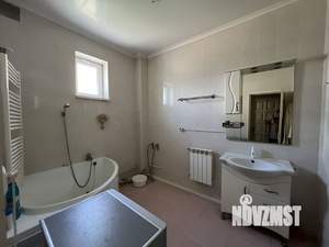Дом 211м², 2-этажный, участок 6 сот.  