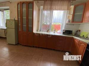 Дом 195м², 2-этажный, участок 9 сот.  