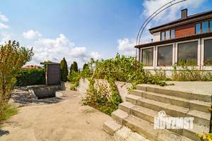 Дом 265м&sup2;, 2-этажный, участок 6 сот.  