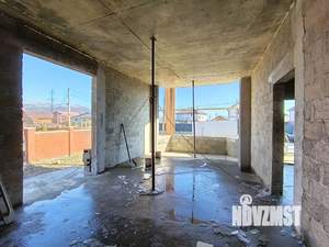 Дом 140м&sup2;, 2-этажный, участок 4 сот.  