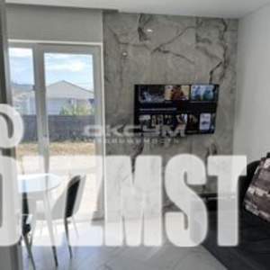 Дом 53м&sup2;, 2-этажный, участок 4 сот.  