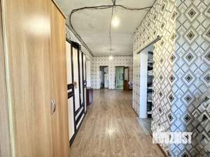 Дом 209м², 3-этажный, участок 6 сот.  