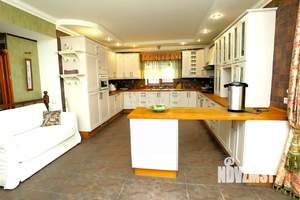 Дом 480м&sup2;, 2-этажный, участок 18 сот.  