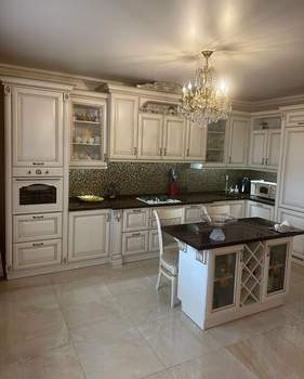 Дом 180м², 2-этажный, участок 4 сот.  