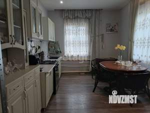 Дом 140м², 2-этажный, участок 10 сот.  