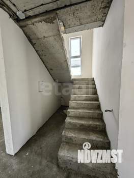 Дом 1445м&sup2;, 2-этажный, участок 4 сот.  