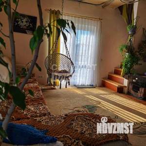 Дом 140м², 2-этажный, участок 8 сот.  