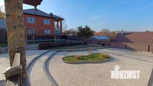 Дом 220м&sup2;, 2-этажный, участок 7 сот.  