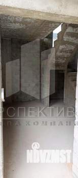 Дом 170м&sup2;, 2-этажный, участок 4 сот.  