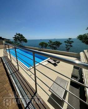 Дом 513м², 3-этажный, участок 6 сот.  