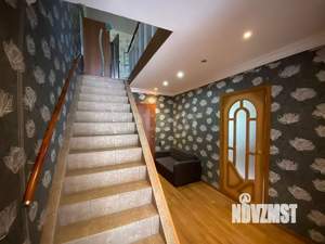 Дом 195м&sup2;, 2-этажный, участок 9 сот.  