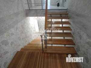 Дом 200м&sup2;, 2-этажный, участок 9 сот.  