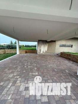 Дом 160м&sup2;, 2-этажный, участок 9 сот.  