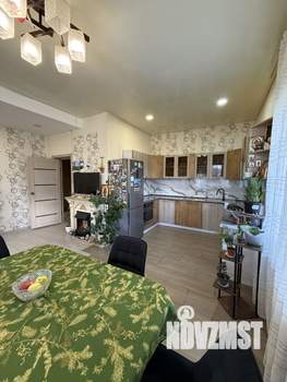 Дом 203м², 3-этажный, участок 3 сот.  