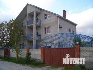 Дом 370м², 3-этажный, участок 8 сот.  