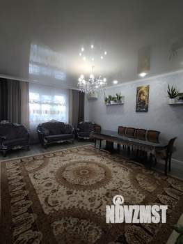 Дом 221м², 2-этажный, участок 10 сот.  